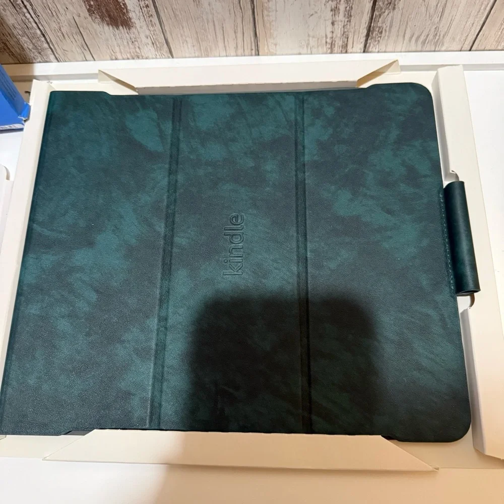 Kindle Scribe Premium Leather Cover - Green